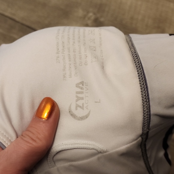 Zyia Set - Picture 6 of 6